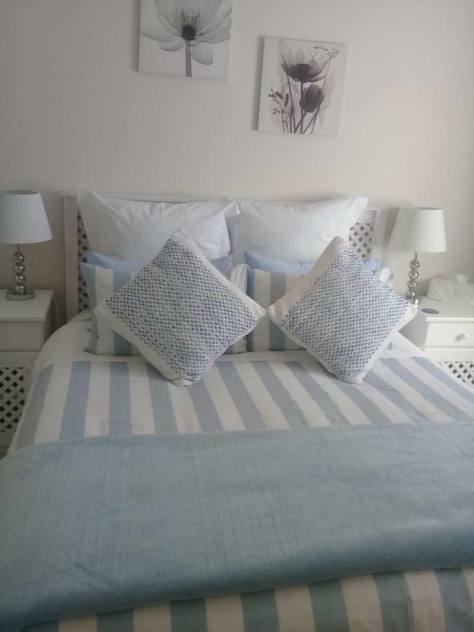 Settle Inn Self Catering Accommodation Colchester Eksteriør bilde